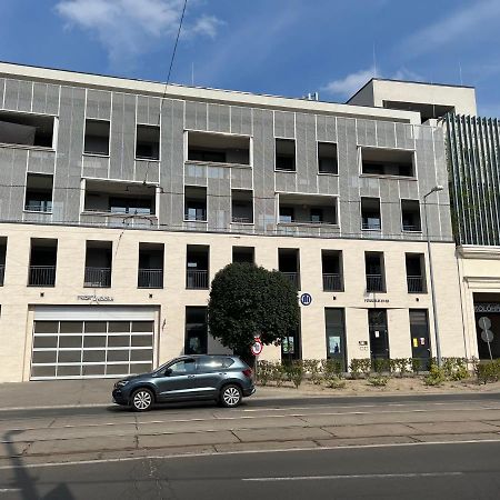 Appartamento Párizsi Udvar Prémium Apartman Debrecen Esterno foto