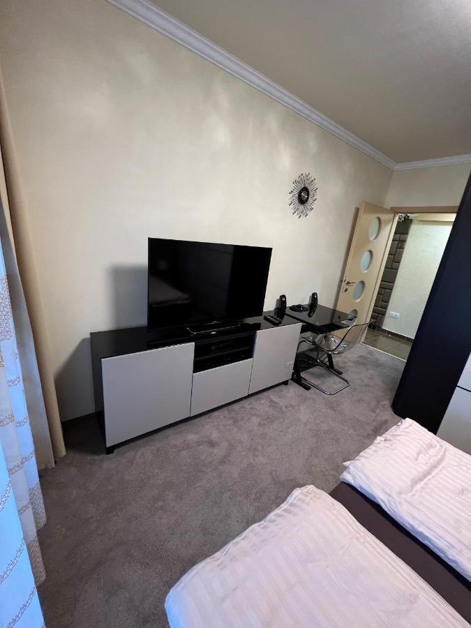 Appartamento Párizsi Udvar Prémium Apartman Debrecen Esterno foto
