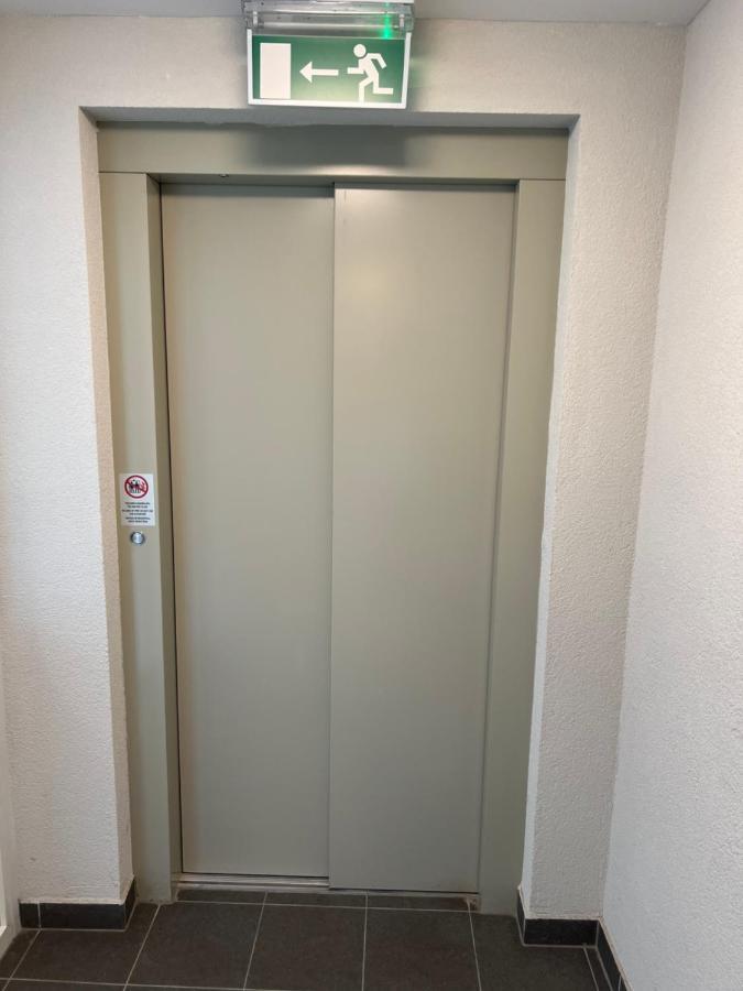 Appartamento Párizsi Udvar Prémium Apartman Debrecen Esterno foto